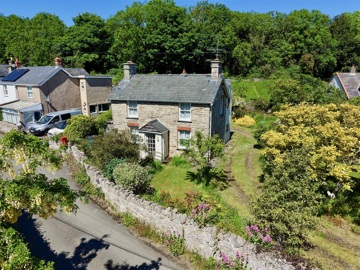 Bryn pydew,